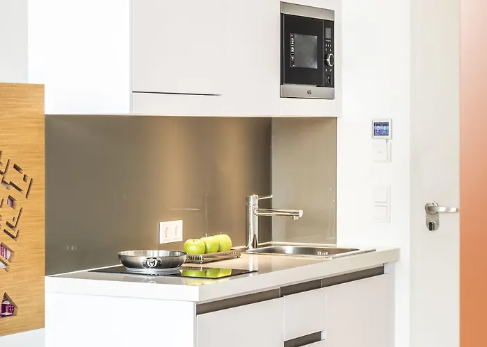 Capri By Fraser Berlin